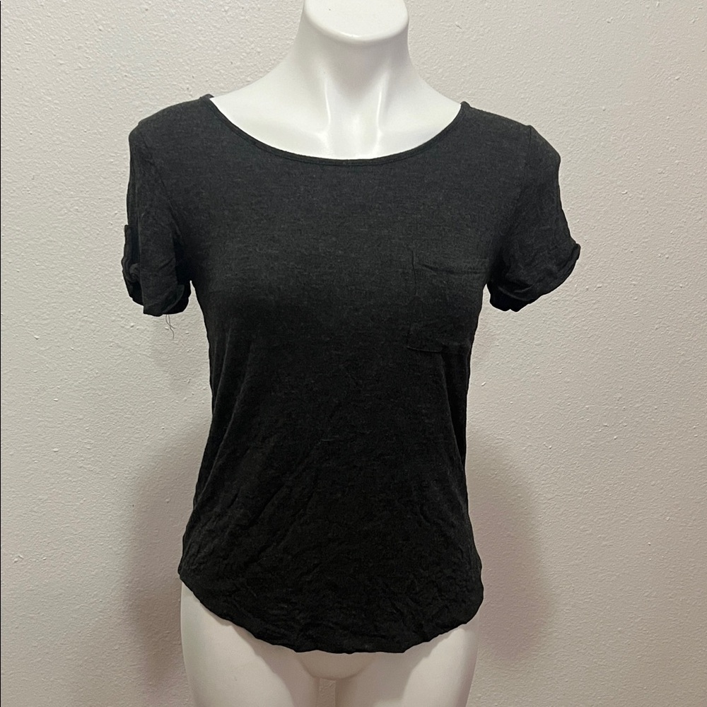 Zenana Outfitters Gray Tshirt Sz M